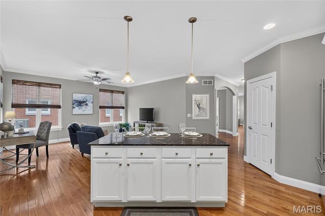 3843 Russell Boulevard, St Louis, MO 63110