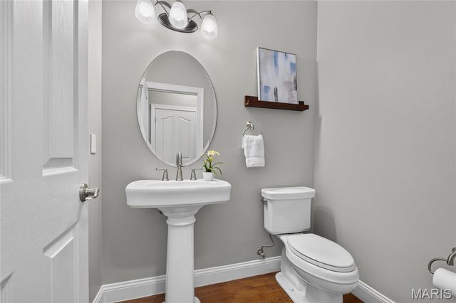 3843 Russell Boulevard, St Louis, MO 63110