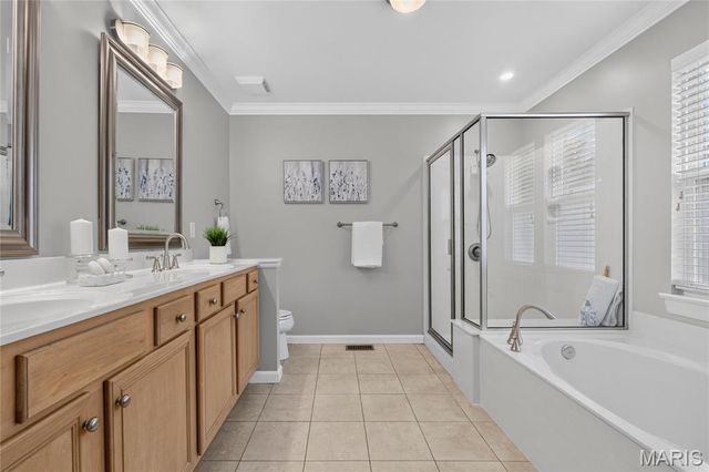 3843 Russell Boulevard, St Louis, MO 63110