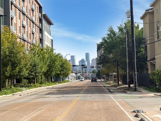 3711 Newhouse Street, Houston, TX 77019