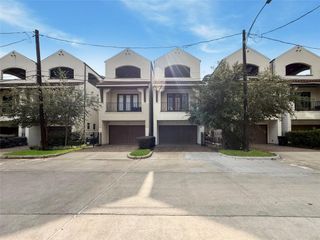 3711 Newhouse Street, Houston, TX 77019