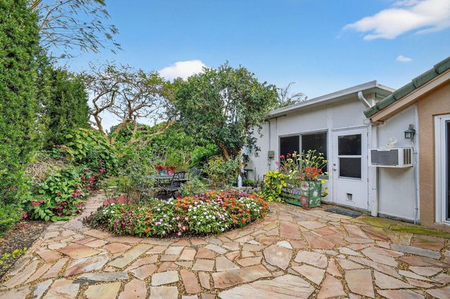 9744 Majestic Way, Boynton Beach, FL 33437
