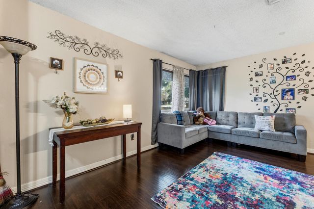 2818 Ellington Street, Houston, TX 77088