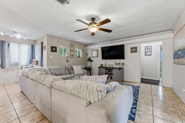 2818 Ellington Street, Houston, TX 77088