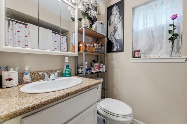 2818 Ellington Street, Houston, TX 77088