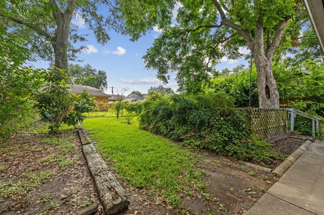 2818 Ellington Street, Houston, TX 77088