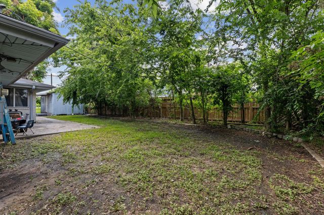 2818 Ellington Street, Houston, TX 77088