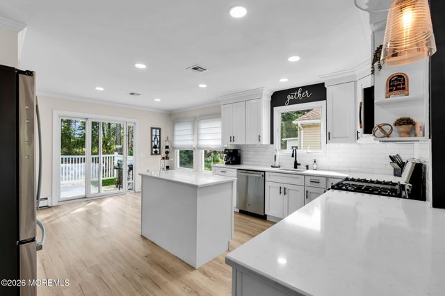79 San Carlos Street, Toms River, NJ 08757