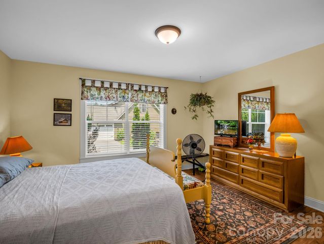 101 Plato Place, Etowah, NC 28729