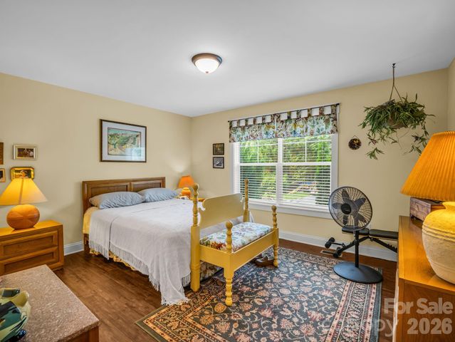 101 Plato Place, Etowah, NC 28729