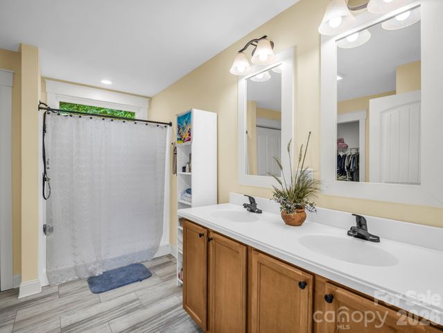 101 Plato Place, Etowah, NC 28729