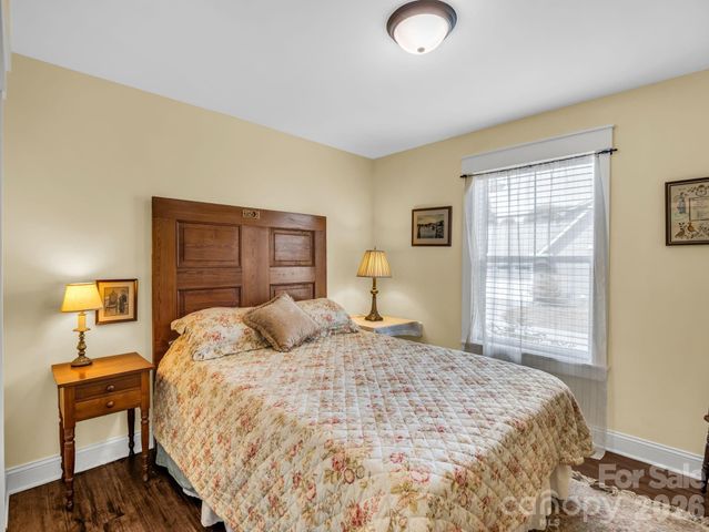 101 Plato Place, Etowah, NC 28729