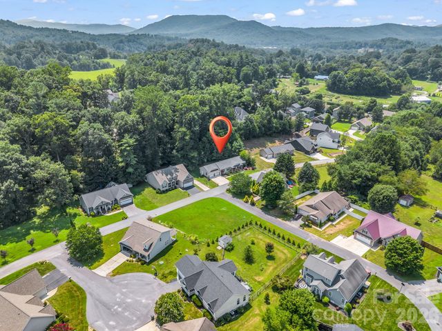 101 Plato Place, Etowah, NC 28729