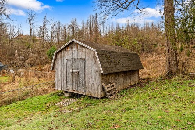 45 Hillcrest Drive, Kenova, WV 25530