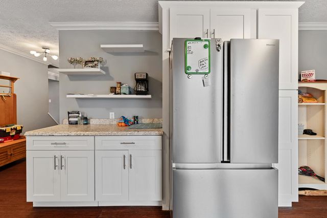 45 Hillcrest Drive, Kenova, WV 25530