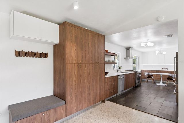 10426 LAKESHORE DRIVE, Clermont, FL 34711