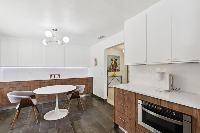 10426 LAKESHORE DRIVE, Clermont, FL 34711