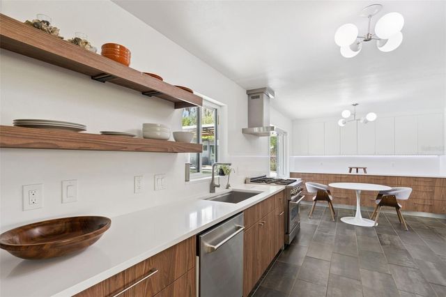 10426 LAKESHORE DRIVE, Clermont, FL 34711