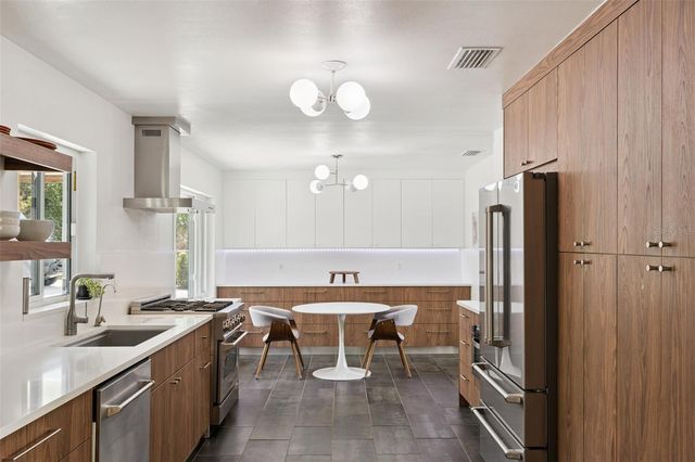 10426 LAKESHORE DRIVE, Clermont, FL 34711