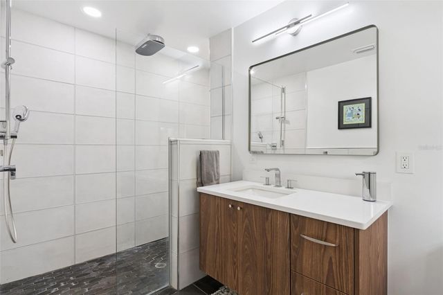 10426 LAKESHORE DRIVE, Clermont, FL 34711