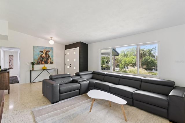 10426 LAKESHORE DRIVE, Clermont, FL 34711