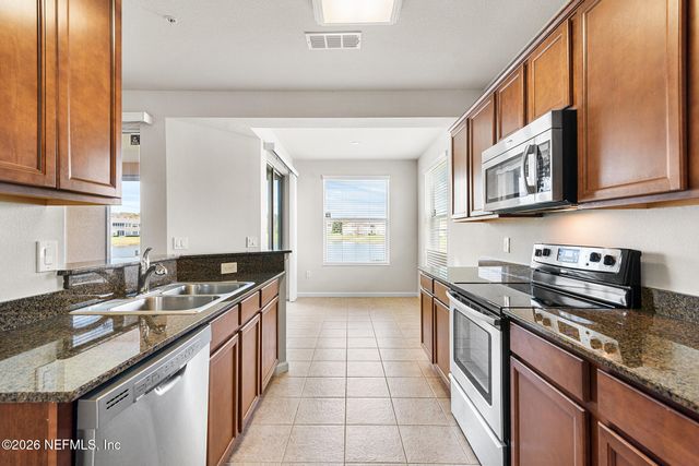 11809 SURFBIRD Circle 7E, Jacksonville, FL 32256