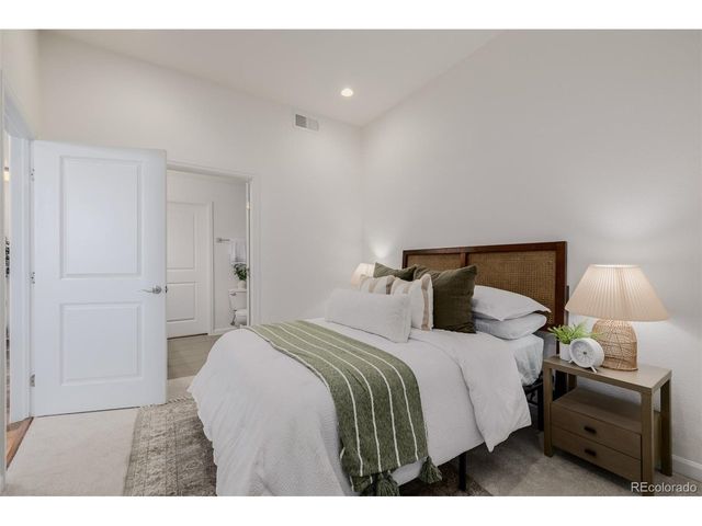 8165 E Lowry Blvd 209, Denver, CO 80230