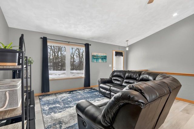 4252 Fox Hills Court, Janesville, WI 53546