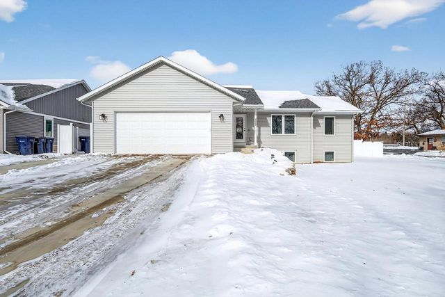 4252 Fox Hills Court, Janesville, WI 53546