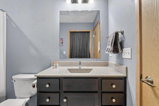 4252 Fox Hills Court, Janesville, WI 53546