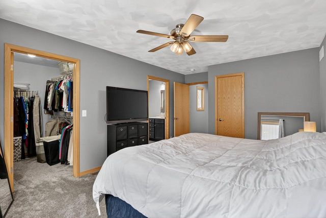 4252 Fox Hills Court, Janesville, WI 53546