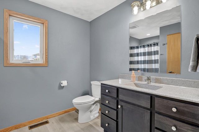 4252 Fox Hills Court, Janesville, WI 53546