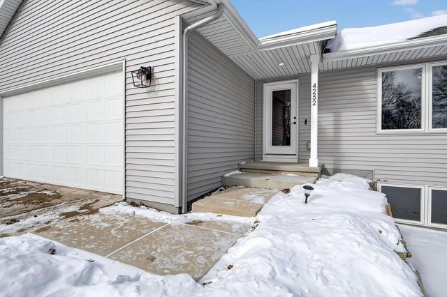 4252 Fox Hills Court, Janesville, WI 53546