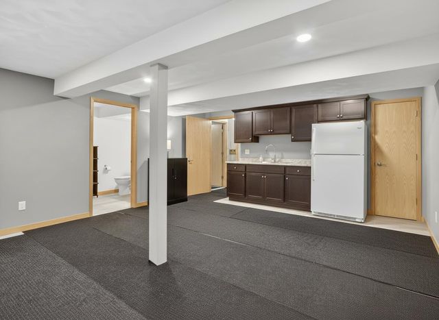 4252 Fox Hills Court, Janesville, WI 53546