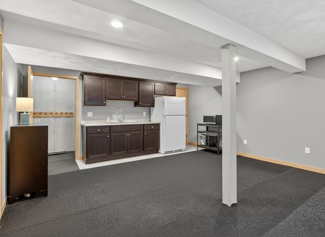 4252 Fox Hills Court, Janesville, WI 53546