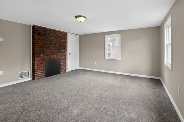 5530 Keefe St, Lincoln Place, PA 15207
