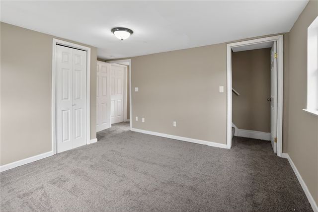 5530 Keefe St, Lincoln Place, PA 15207