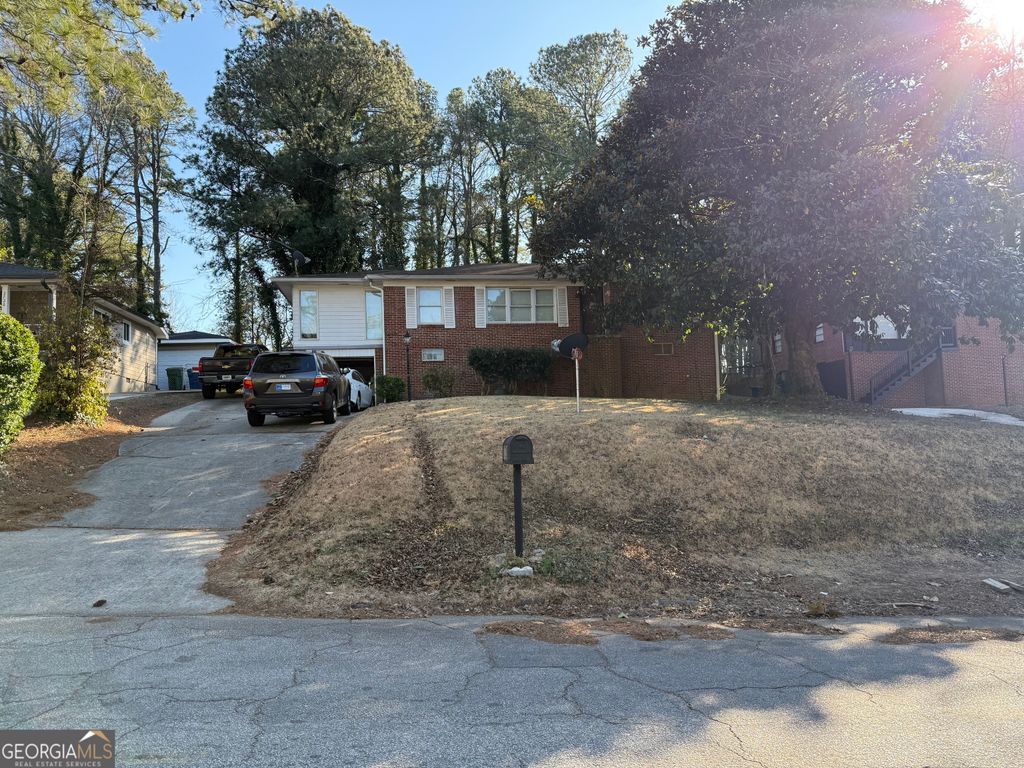 2732 Oldknow Drive NW, Atlanta, GA 30318
