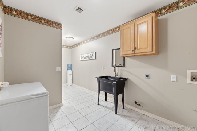11005 E 156th Street North, Collinsville, OK 74021