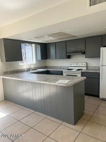 538 N HALL Street, Mesa, AZ 85203