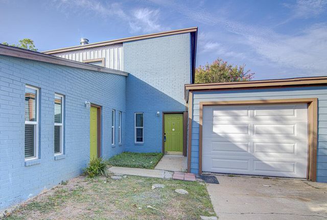 1807 Briar Hill DR B, Austin, TX 78741