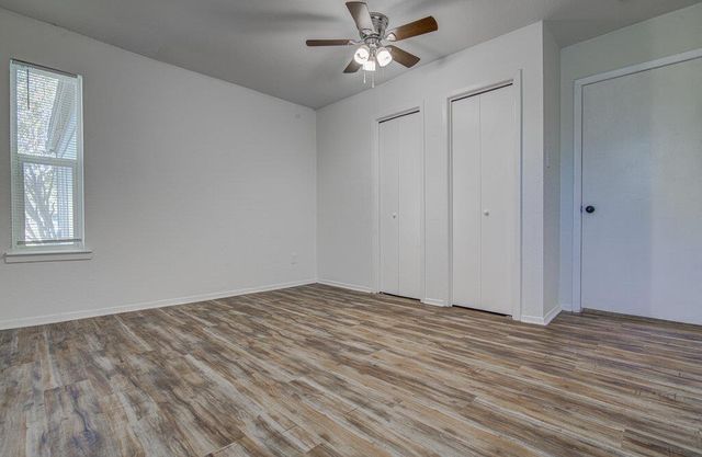 1807 Briar Hill DR B, Austin, TX 78741