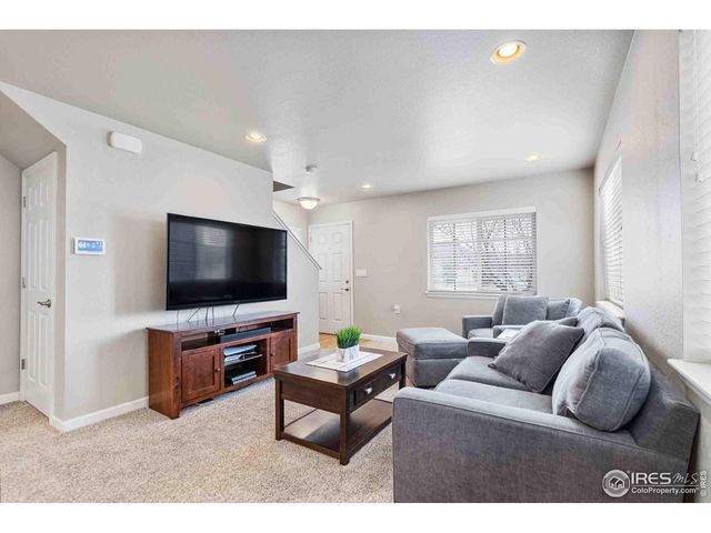 2566 Trio Falls Dr, Loveland, CO 80538
