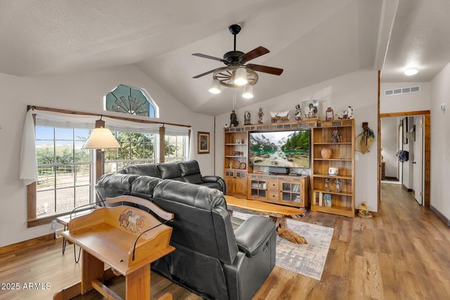 1218 E SENTINEL ROCK Road, Phoenix, AZ 85086