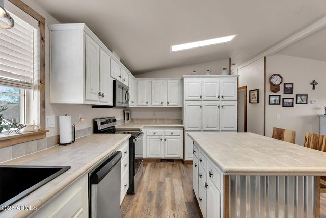 1218 E SENTINEL ROCK Road, Phoenix, AZ 85086