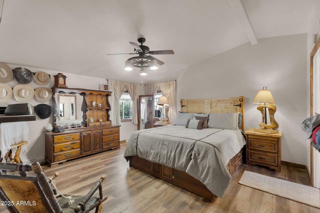 1218 E SENTINEL ROCK Road, Phoenix, AZ 85086