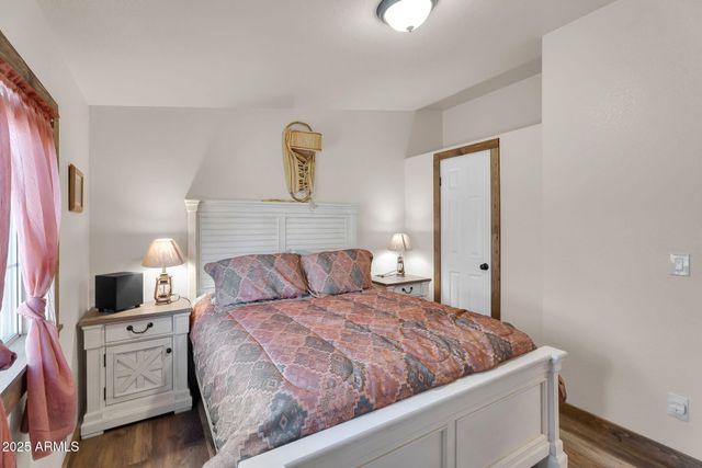 1218 E SENTINEL ROCK Road, Phoenix, AZ 85086