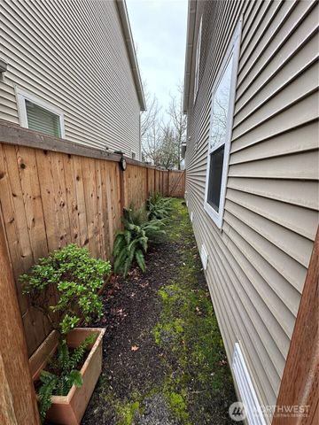 2766 McNeil Street, Dupont, WA 98327