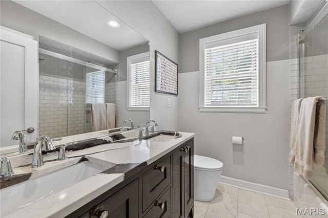 98 Lake Forest Drive, Richmond Heights, MO 63117