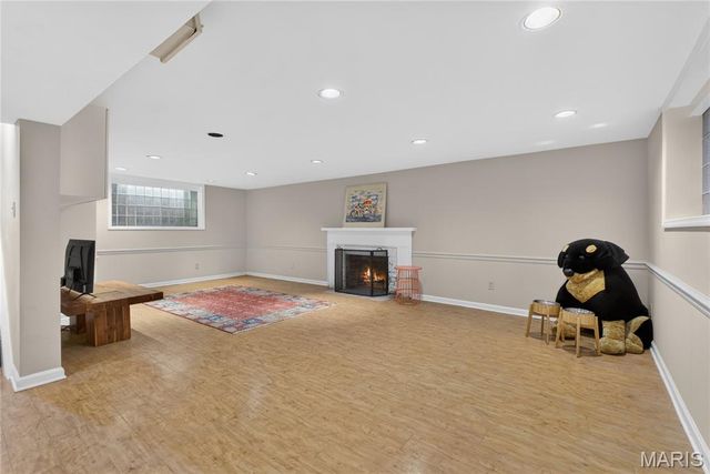 98 Lake Forest Drive, Richmond Heights, MO 63117
